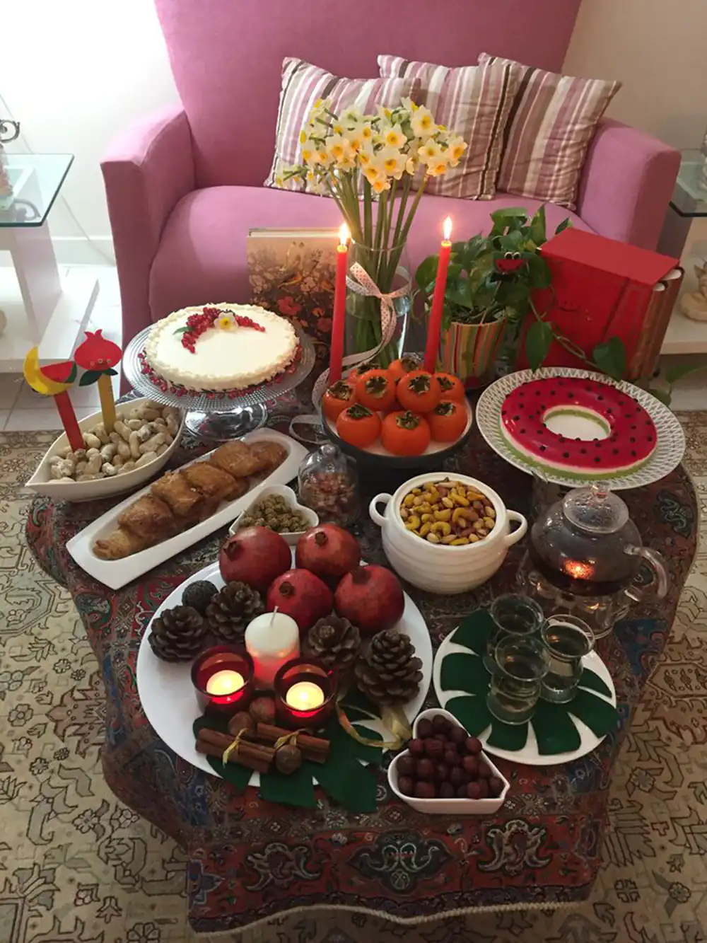 تزیین سفره یلدا برای عروس
