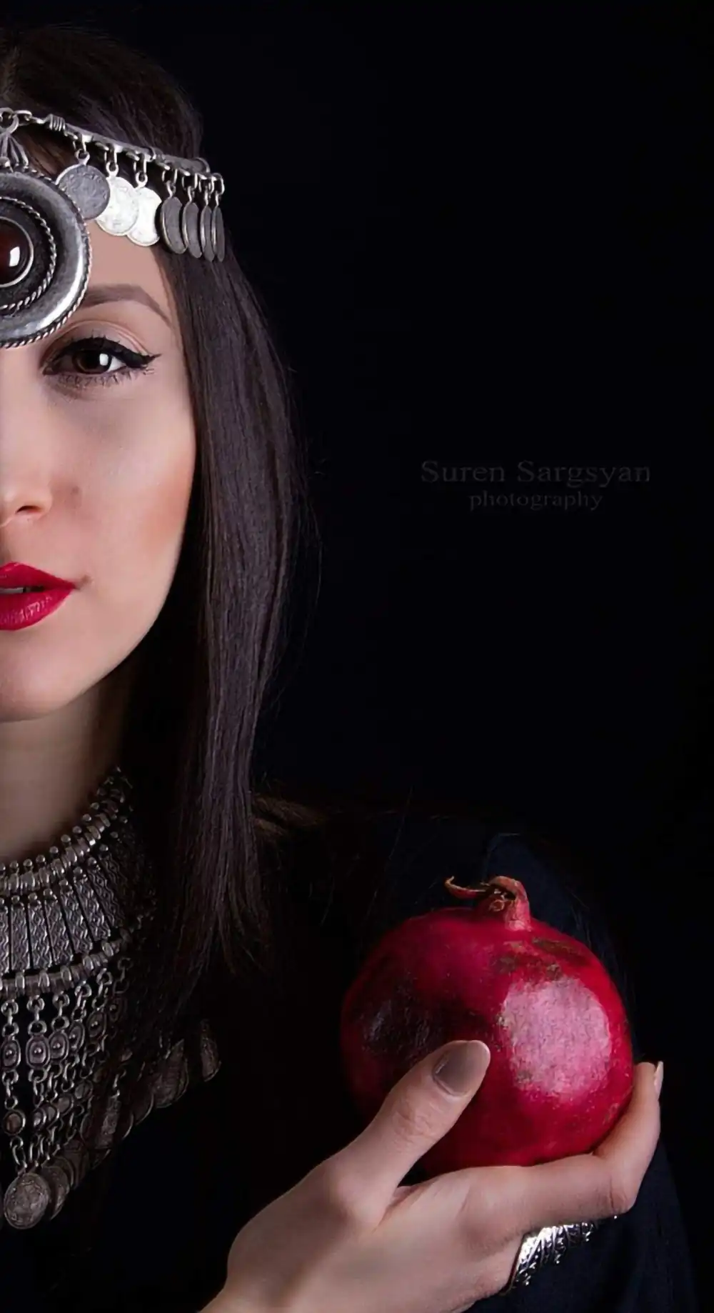 عکس پروفایل یلدایی دخترانه