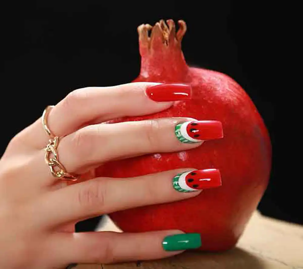 مدل ناخن شب یلدا دخترانه