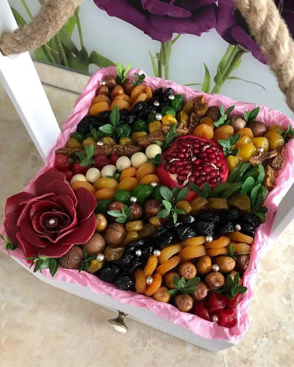 تزیین میوه شب یلدا برای عروس