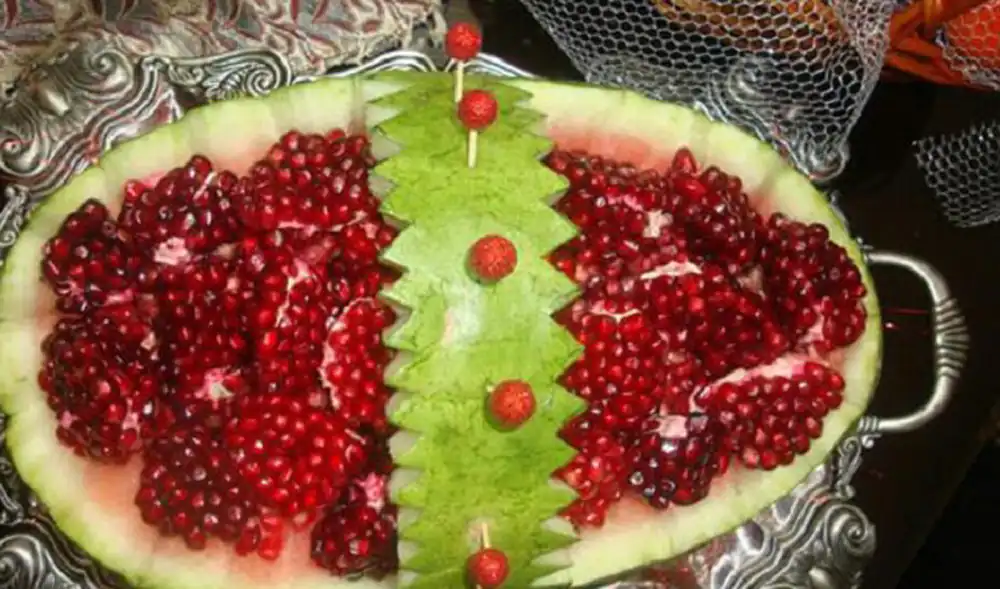 تزیین میوه شب یلدا برای مدرسه