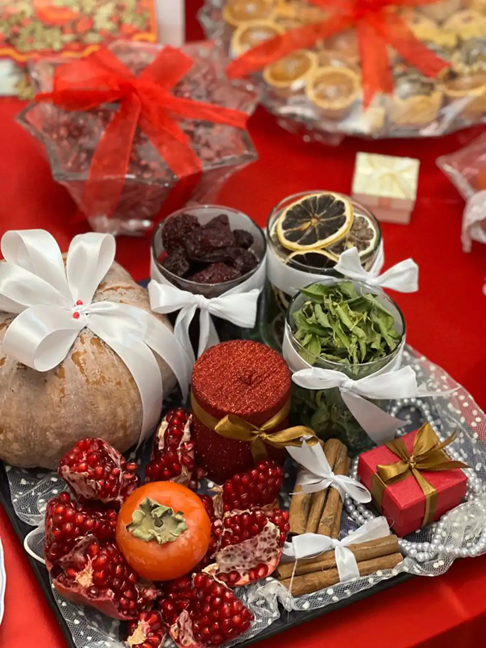 تزیین میز شب یلدا ساده