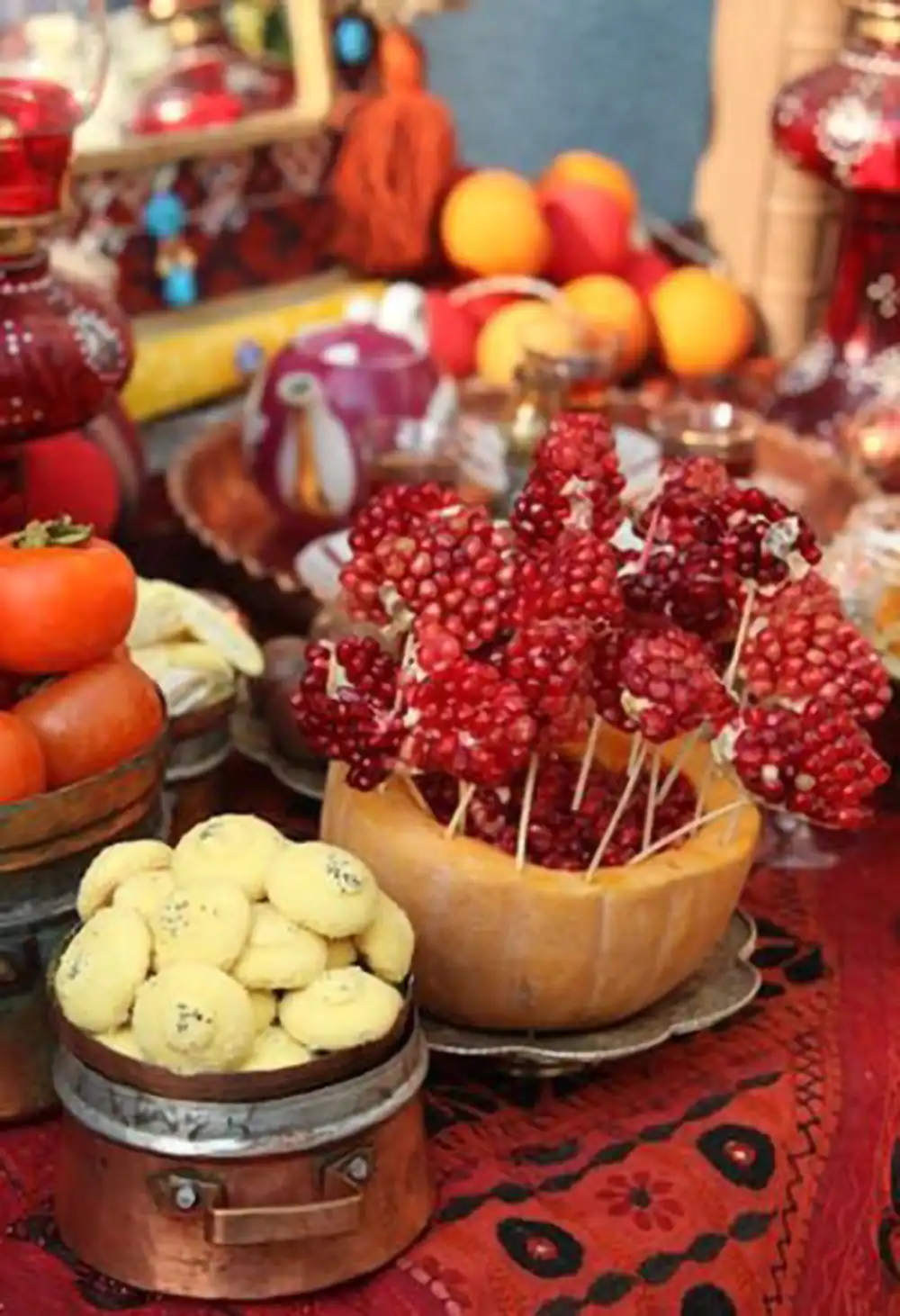 تزیین میز شب یلدا ساده