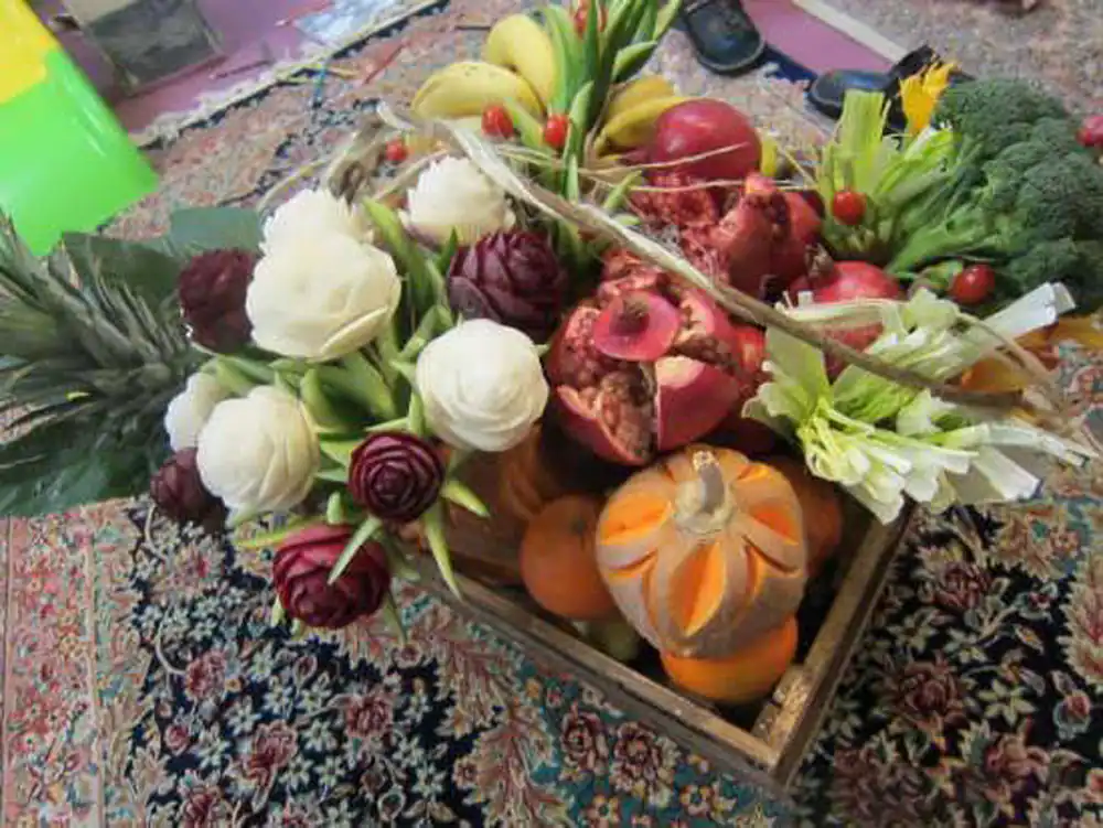 تزیین شلغم و لبو برای شب یلدا