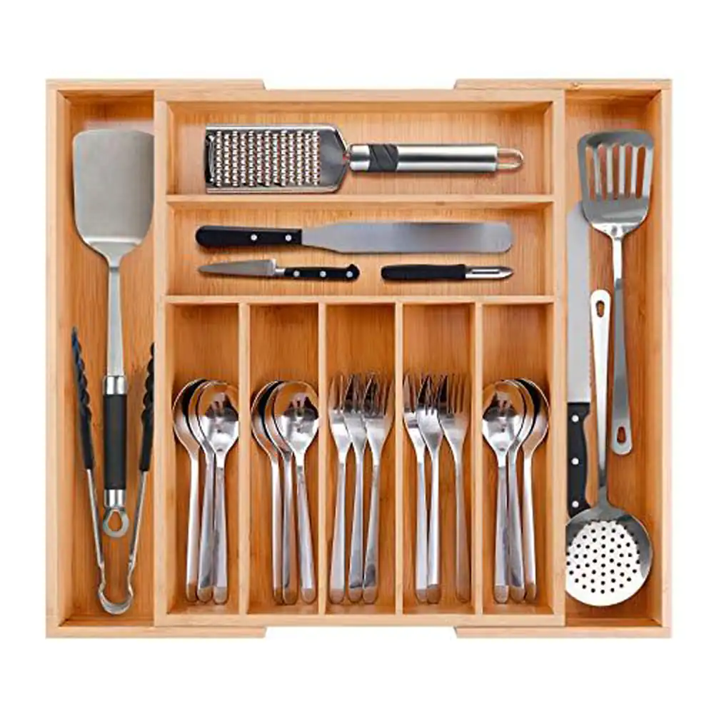 چیدمان قاشق و چنگال در کابینت