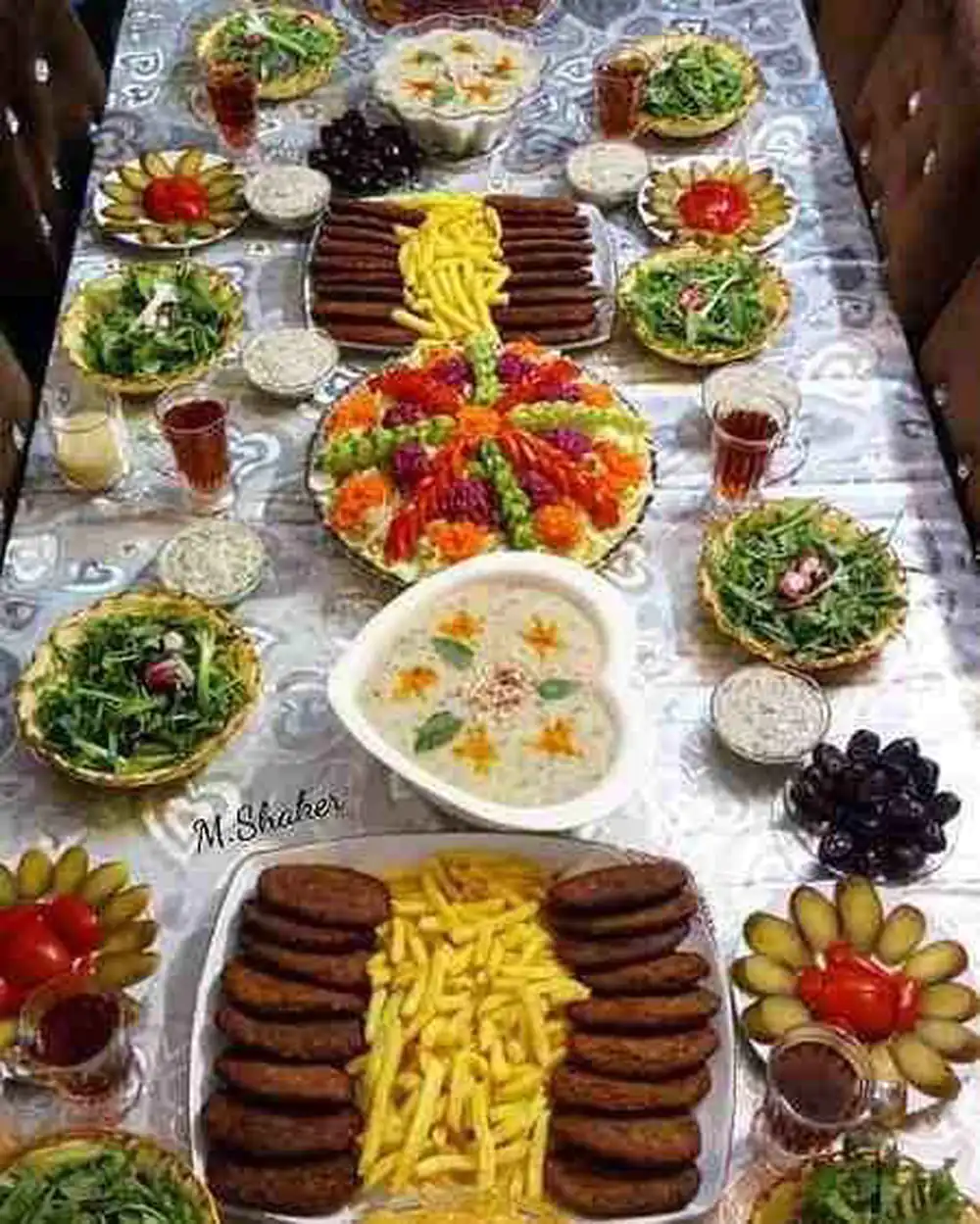تزیین غذا و سفره آرایی