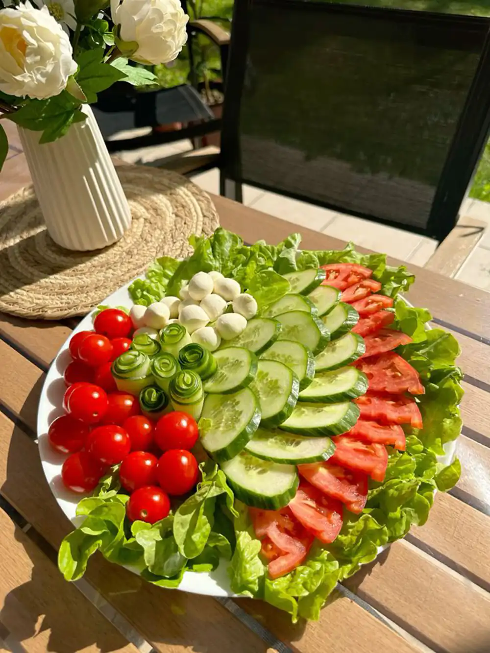 تزیین سالاد برای مهمانی ساده