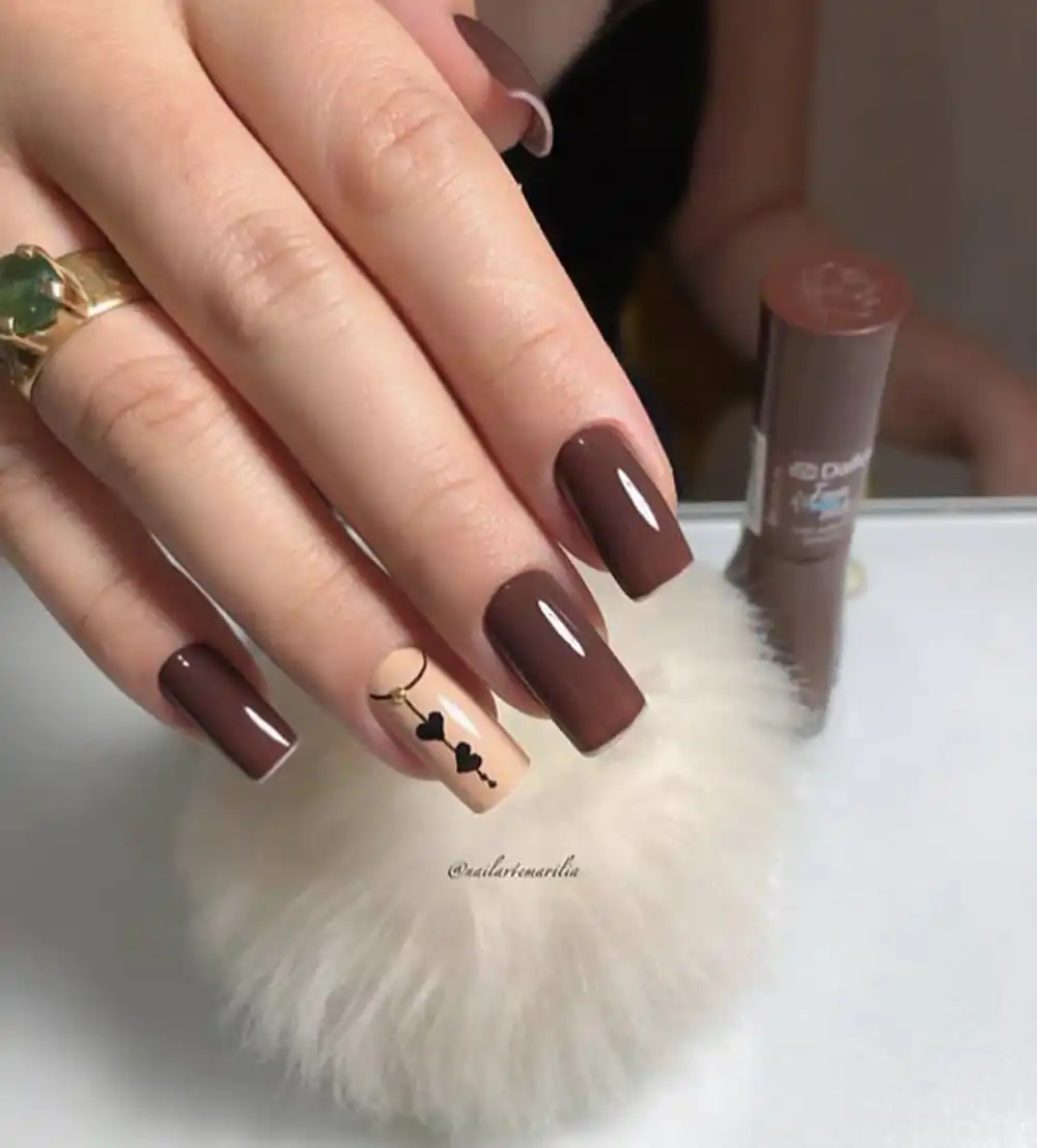 طراحی ناخن با رنگ شکلاتی