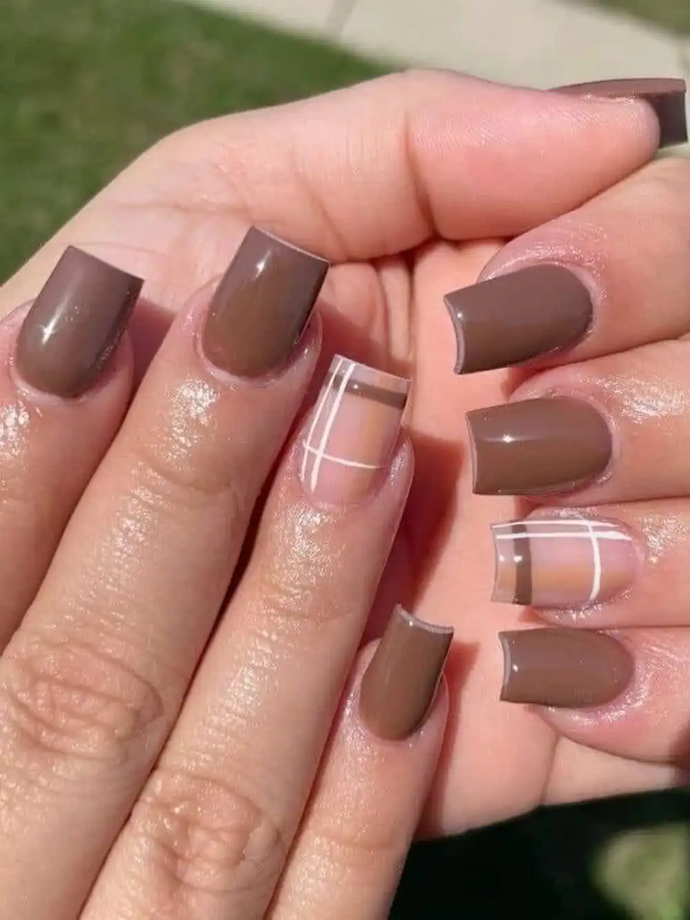 طراحی ناخن با رنگ شکلاتی