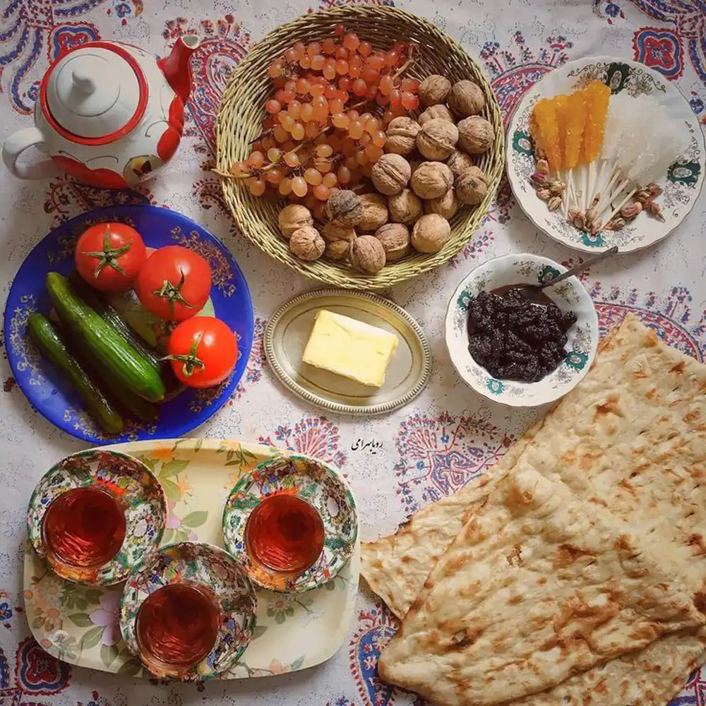 تزیین سفره افطاری ساده