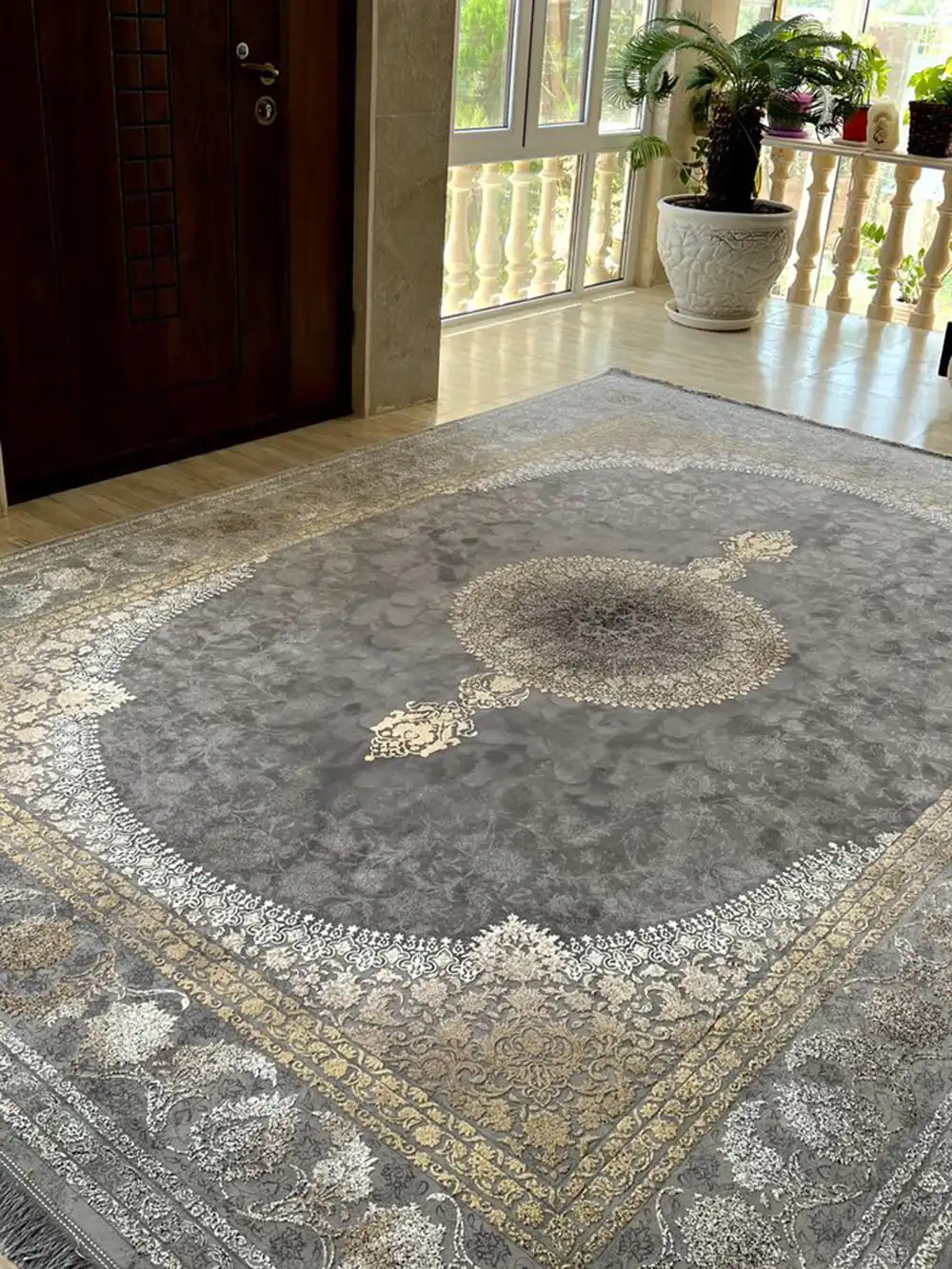 چیدمان منزل با فرش طوسی
