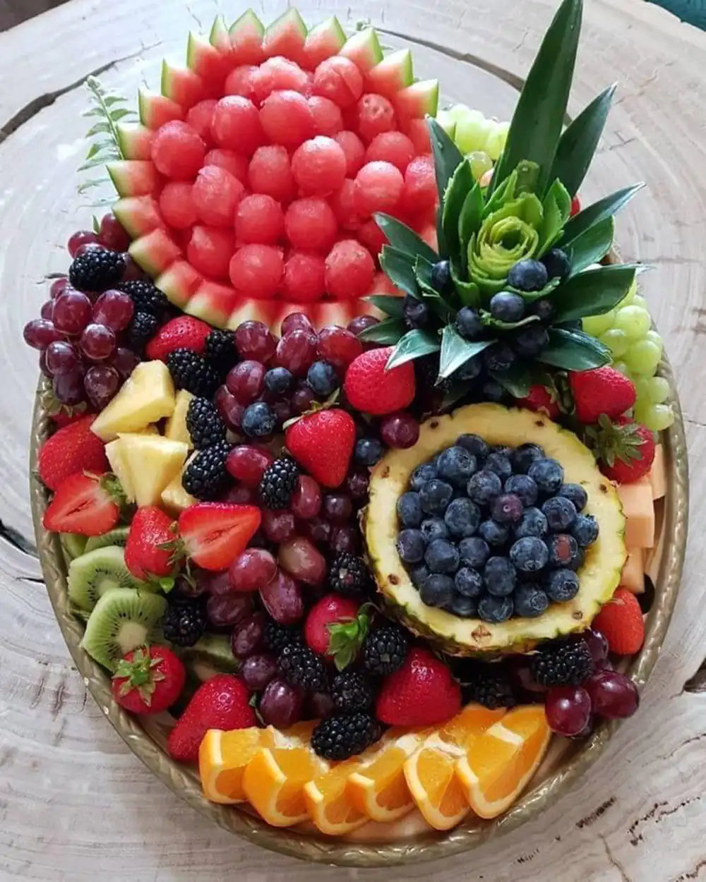 تزیین میوه برای مهمانی رسمی