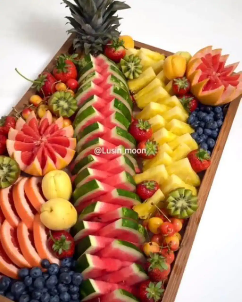 تزیین میوه برای مهمانی رسمی
