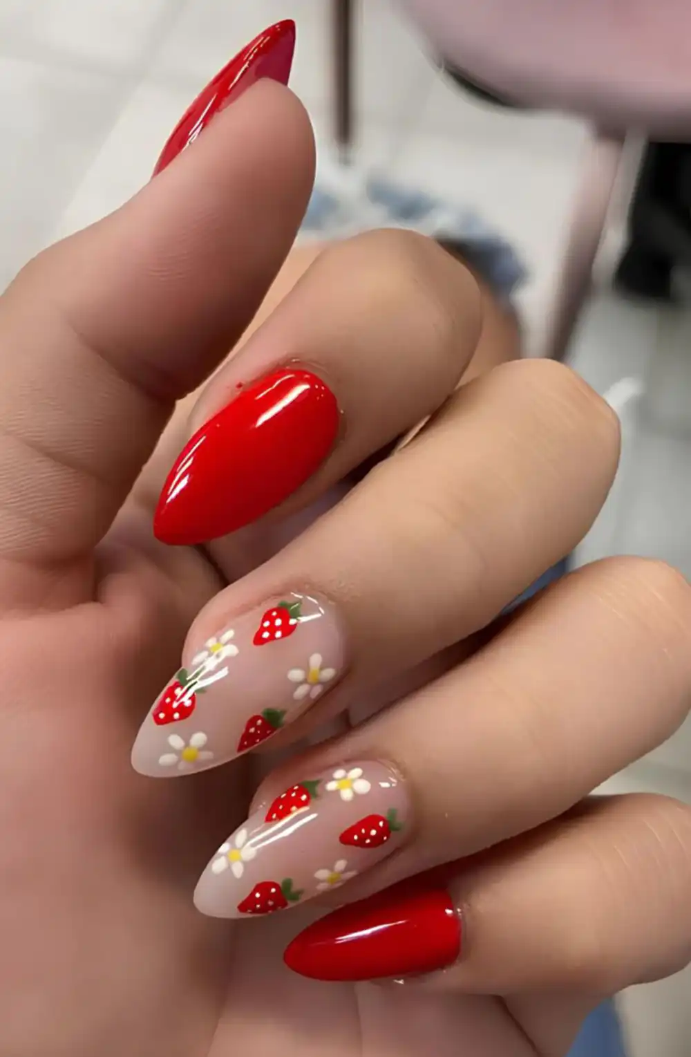 مدل کاشت ناخن میوه ای