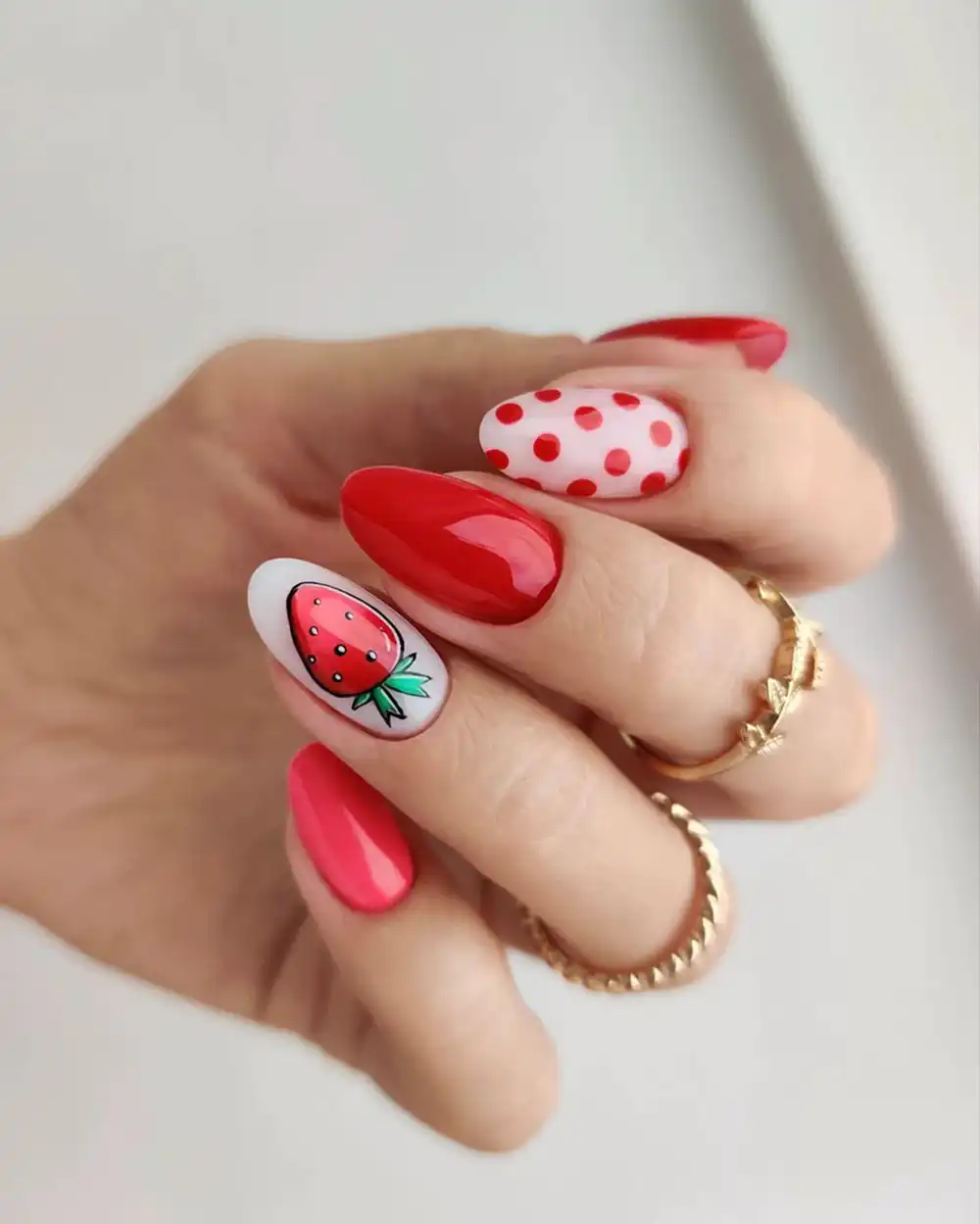 مدل کاشت ناخن میوه ای