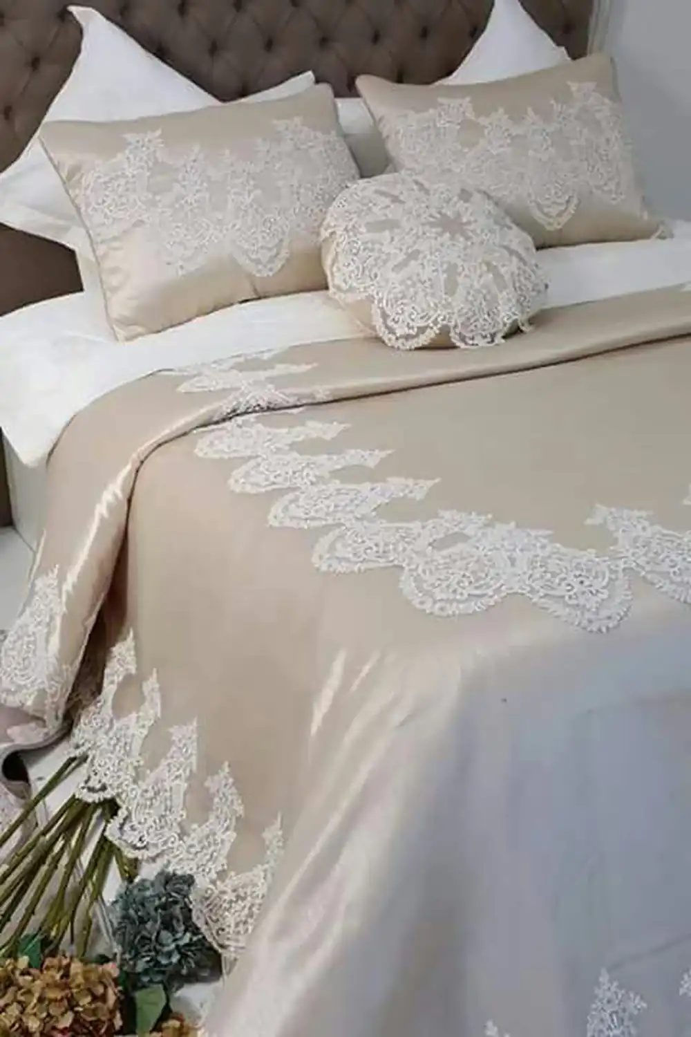 چیدمان تخت عروس
