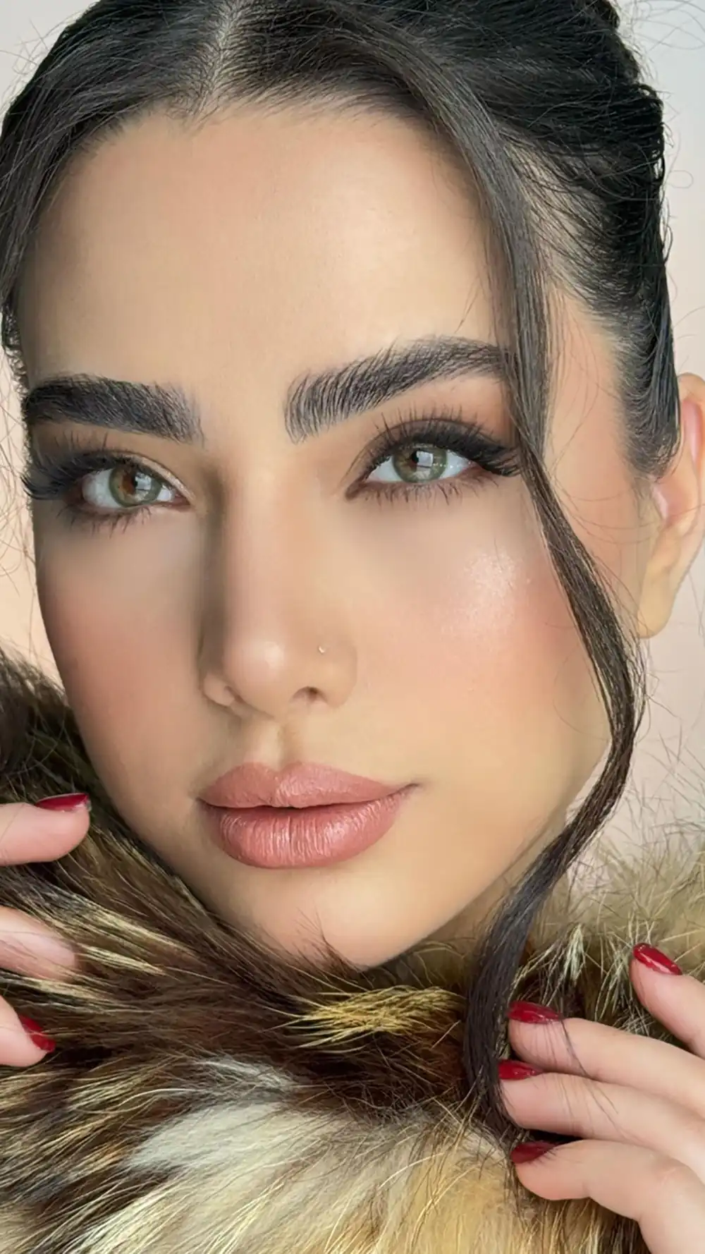 مراحل آرایش صورت مجلسی