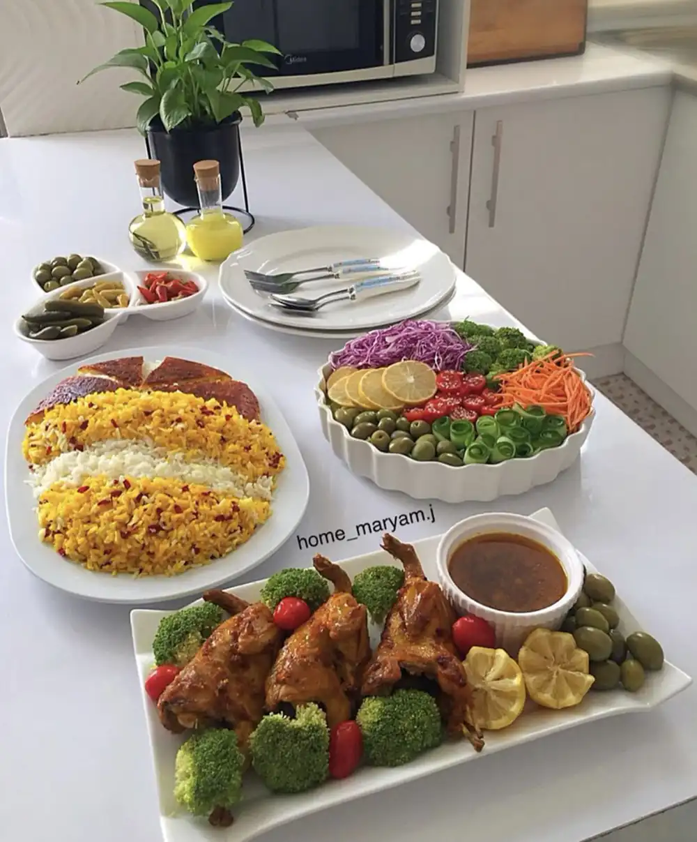 تزیین سفره غذا برای مهمانی